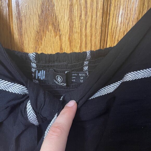 Volcom Coco Tie Chest Black Striped V-Neck Short Sleeve Crop Top Medium M Boho - Picture 3 of 7